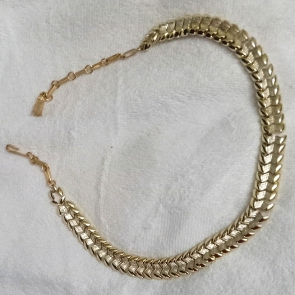 Coro Signed Dragon Spine Choker Collar Necklace -Gold & Silver